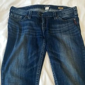 Silver Jeans- Tuesday, W33/L35